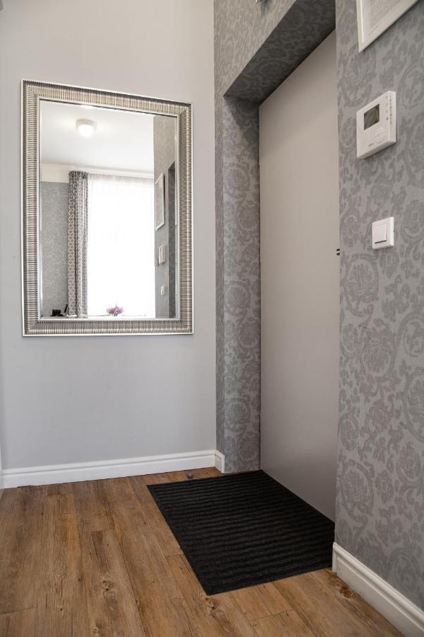 HOUSEHOST Apartment :Zacisze Street Krakau Buitenkant foto